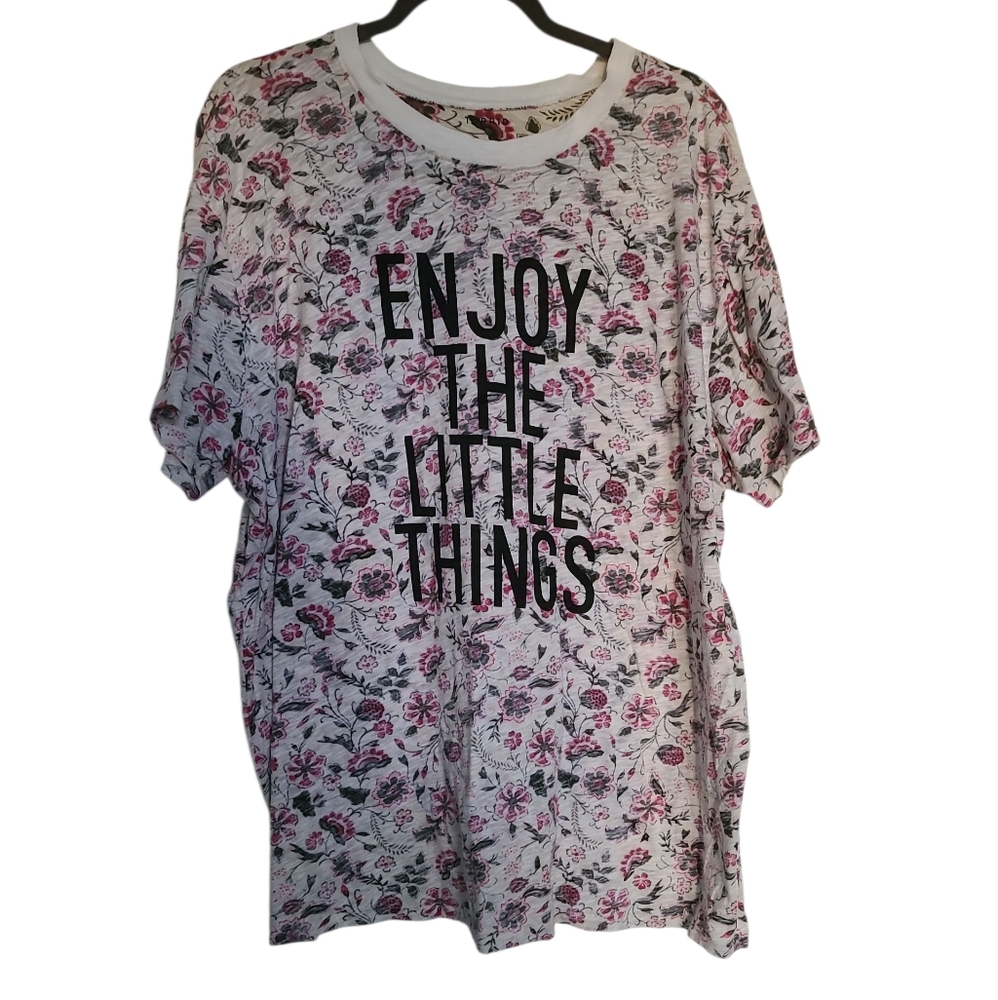 Torrid Vintage Style Floral Tee White & Pink Plus Sz 2